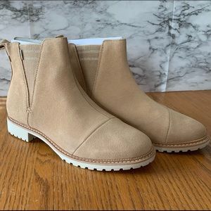 Toms NWT Cleo Boots Desert Tan Leather Size 8